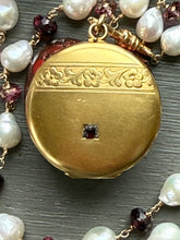 Load image into Gallery viewer, Antique Jugendstil Style Locket