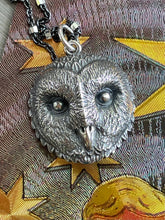 Cargar imagen en el visor de la galería, Sterling Silver Barn Owl Charm Necklace