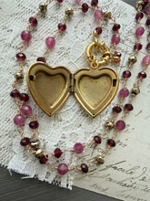 Load image into Gallery viewer, Vintage Heart Locket
