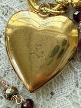 Load image into Gallery viewer, Vintage Heart Locket