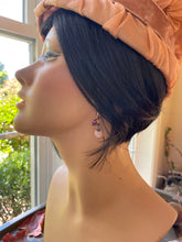 Cargar imagen en el visor de la galería, Peach Moonstone Cluster Earrings