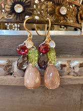 Cargar imagen en el visor de la galería, Chocolate Moonstone Cluster Earrings