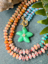 Cargar imagen en el visor de la galería, Gemstone Starfish Necklace Chrysoprase