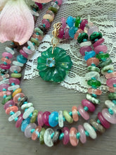 Load image into Gallery viewer, 14k Green Onyx Tropical Flower Necklace