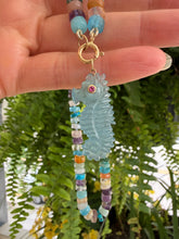 Carica l'immagine nel visualizzatore di Gallery, 14k Carved Aquamarine Seahorse Charm