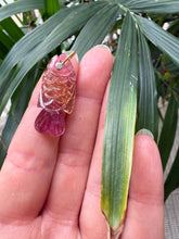 Carica l'immagine nel visualizzatore di Gallery, 14k Carved Bi Color Tourmaline Fish Charm LARGE #3