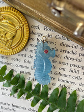 Carica l'immagine nel visualizzatore di Gallery, 14k Carved Aquamarine Seahorse Charm