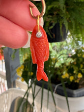 Carica l'immagine nel visualizzatore di Gallery, 14k Carved Italian Coral Fish Charm 2