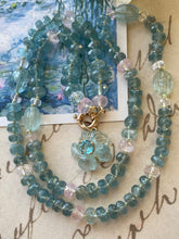 Cargar imagen en el visor de la galería, 14k Carved Aquamarine Flower Pendant with Kyanite