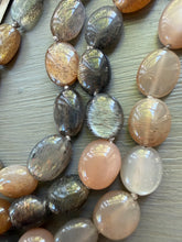 Charger l'image dans la galerie, 14k Sunstone and Moonstone Pebble Necklace