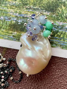 Baroque Pearl Cluster Pendant "Waterlilies Symphony in Green"