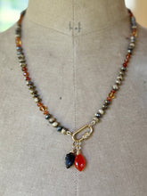 Load image into Gallery viewer, 14k Schalenblende and Garnet Necklace