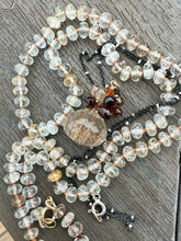 Charger l&#39;image dans la galerie, Golden Rutilated Quartz Pendant