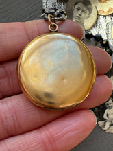 Load image into Gallery viewer, Vintage Paste Locket