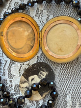 Load image into Gallery viewer, Vintage Paste Locket