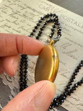 Load image into Gallery viewer, Vintage Paste Locket