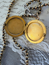 Load image into Gallery viewer, Vintage Paste Locket