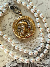 Load image into Gallery viewer, Vintage Paste Locket