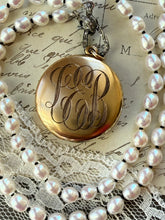 Load image into Gallery viewer, Vintage Paste Locket