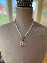 Load image into Gallery viewer, Vintage Paste Locket