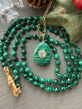 Cargar imagen en el visor de la galería, Malachite Hand Knotted Necklace