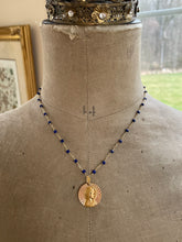 Carica l&#39;immagine nel visualizzatore di Gallery, Vintage French Virgin Mary Medal